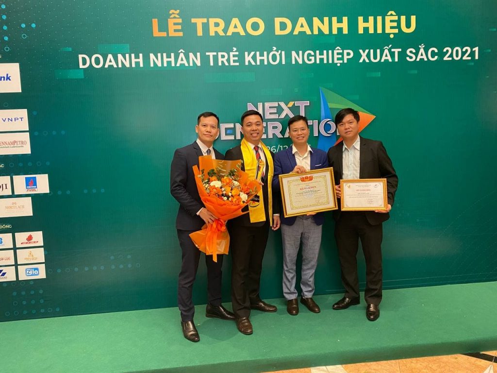Tổng giám đốc Vũ Gia Luyện - Doanh nhân trẻ khởi nghiệp xuất sắc 2021 6 Photo 2021 12 28 09 05 21