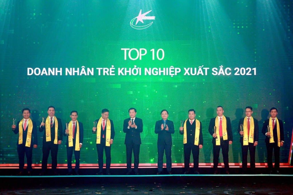 Tổng giám đốc Vũ Gia Luyện - Doanh nhân trẻ khởi nghiệp xuất sắc 2021 2 Photo 2021 12 28 14 40 19
