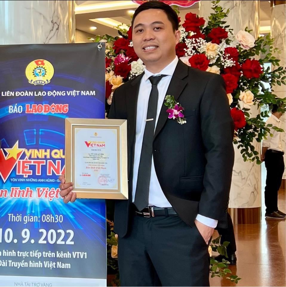 CEO Vũ Gia Luyện được tôn vinh trong Chương trình "Vinh quang Việt Nam 2022" 1 Z3742067225670 Aff4c8d5e2ffd21801fbed3656e3bb36