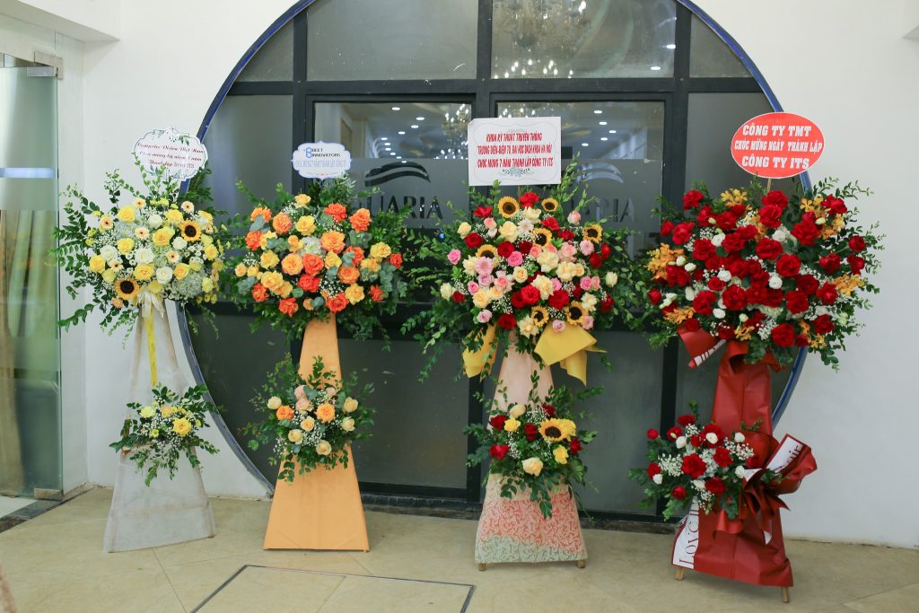 309269275 10209704556568108 9216181025538764478 N