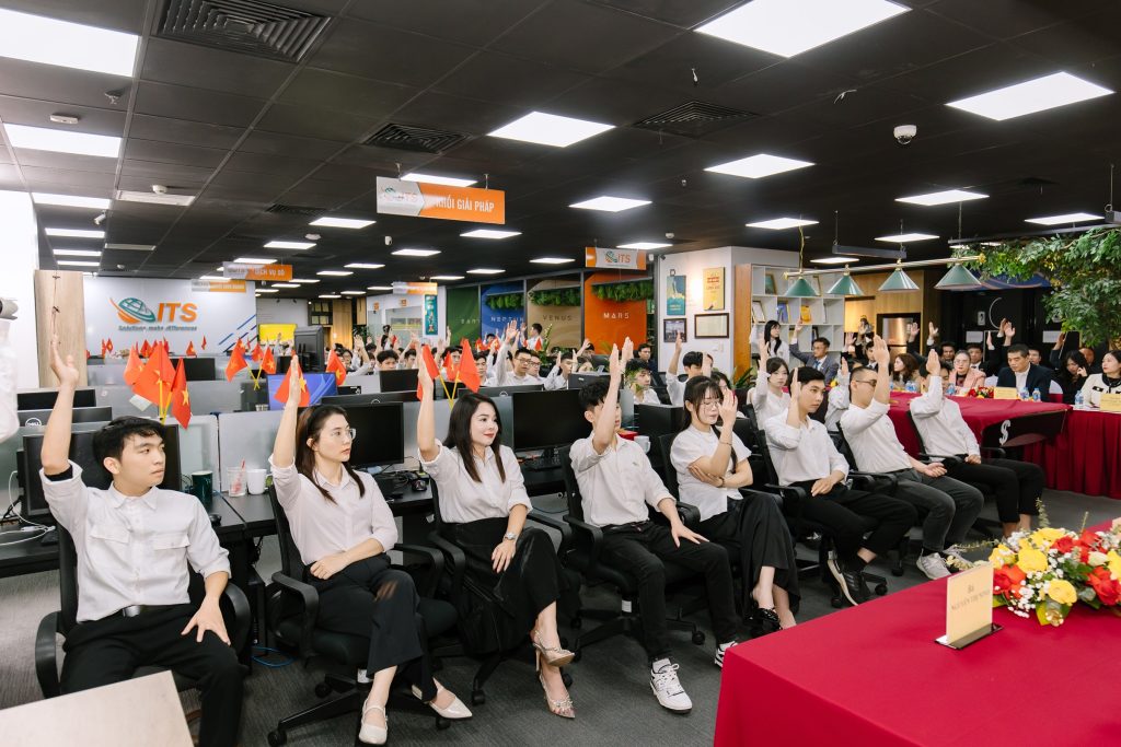 ITS giới thiệu ứng viên ứng cử Hội đồng nhân dân TP Hà Nội 2026-2031 8 Các cử tri nhất trí biểu quyết tín nhiệm đối với hai ứng viên tham gia ứng cử đại biểu Hội đồng nhân dân TP Hà Nội